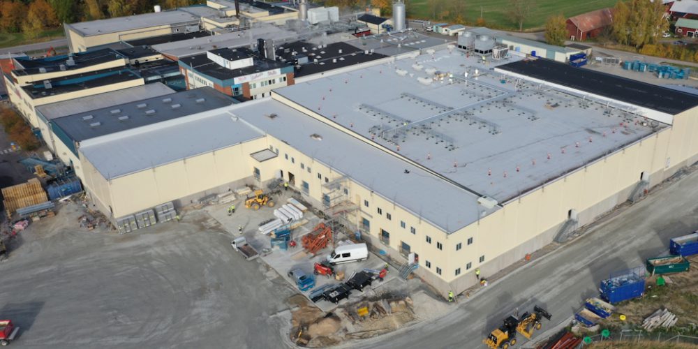 steel frame, roof plate, concrete, installation