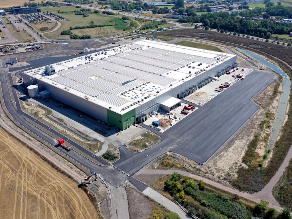 Steelframe installation, DAGAB national warehouse for fruit and vegetables in Landskrona, Sweden