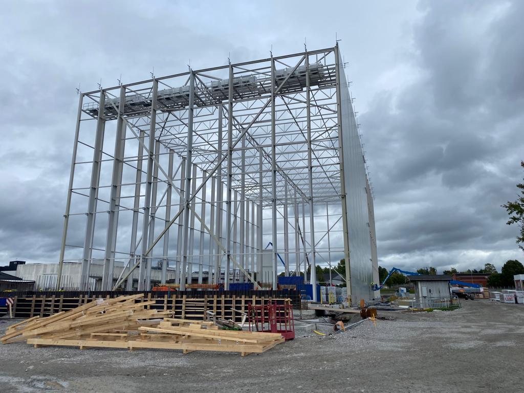 Steel & Roof plate & Concrete installation, FROST automated cold storage warehouse in Örebro, Sweden