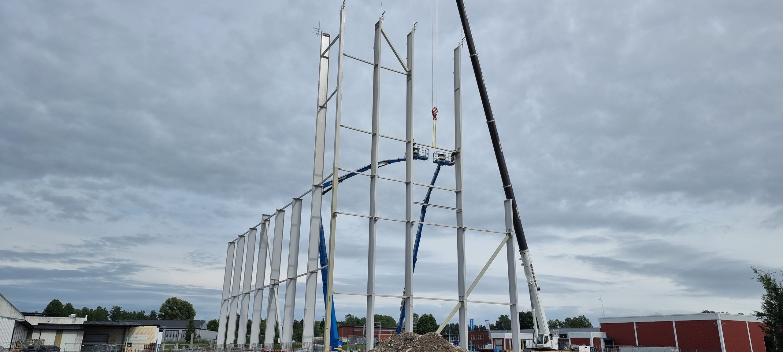 steel frame, roof plate, concrete, installation, building